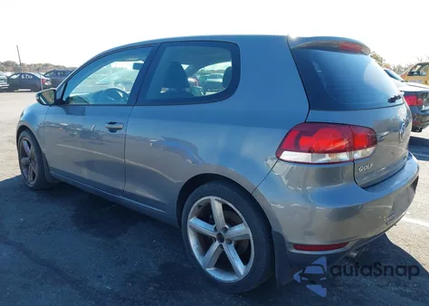 2011 Volkswagen Golf 2.5L 2-Door z USA, uszkodzony, nr VIN WVWAB7AJ6BW186917